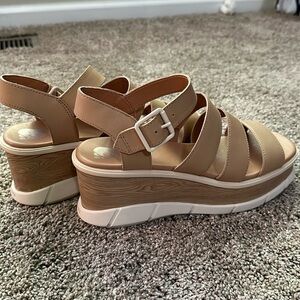 Sorel Joanie III Ankle Strap Platform Wedge Sandals Shoes Size 11 Beige NIB